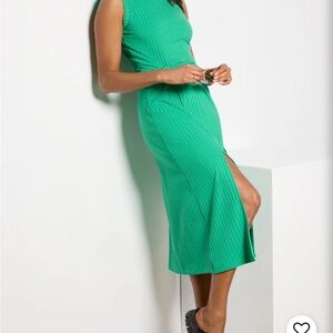 Evereve Vibrant Green Midi Dress